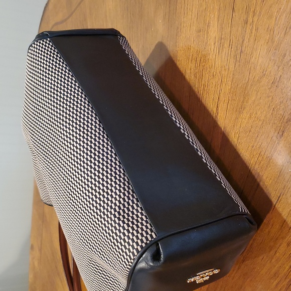 Like NEW Coach Lexy Legacy Jacquard shoulder bag - Picture 8 of 13